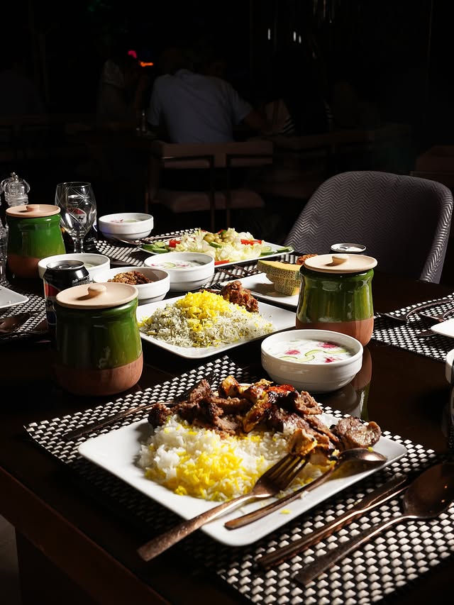 کافه رستوران تهران بین