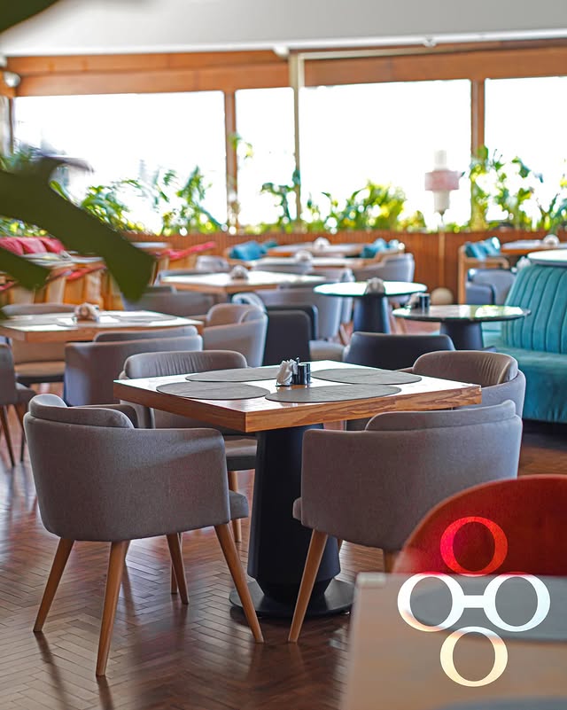 کافه رستوران هرمانوس