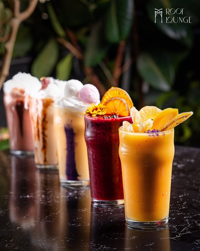 کافه رستوران رووف