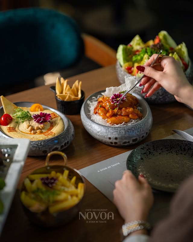 کافه رستوران نووُآ