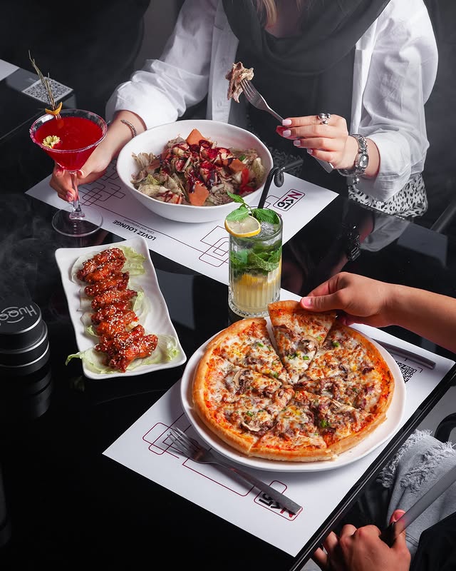 کافه رستوران لاویز