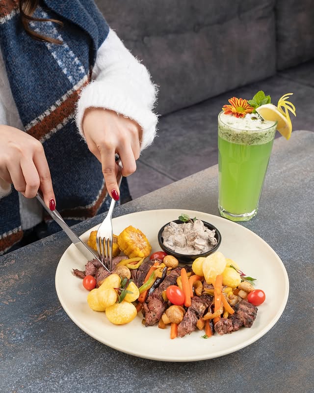 کافه رستوران ریحال