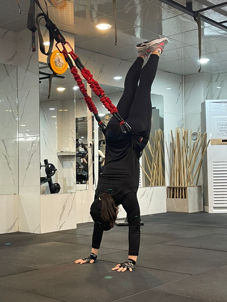 باشگاه پیلاتس و یوگا مارال